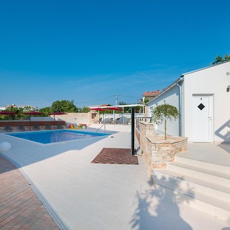 Villa Anja 2Nd Floor Peroj Exterior photo