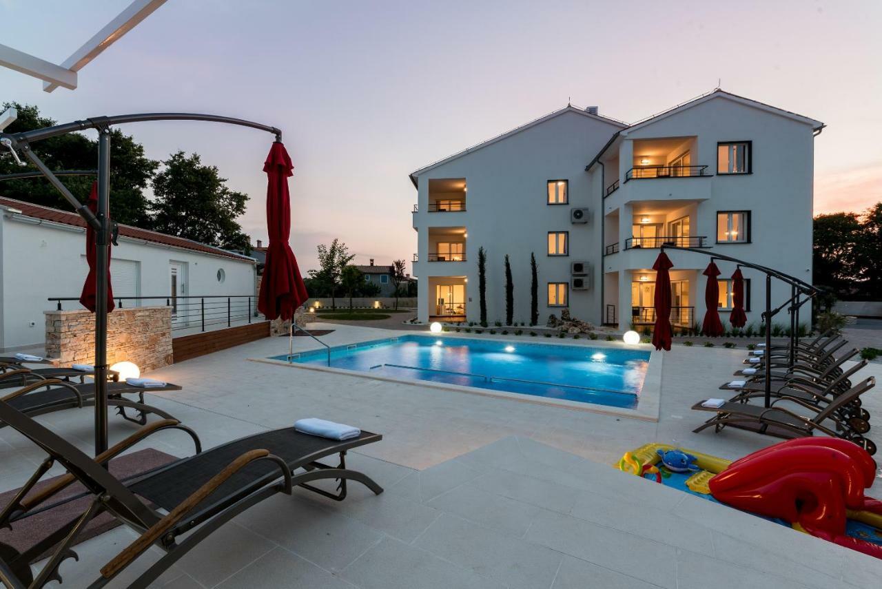 Villa Anja 2Nd Floor Peroj Exterior photo