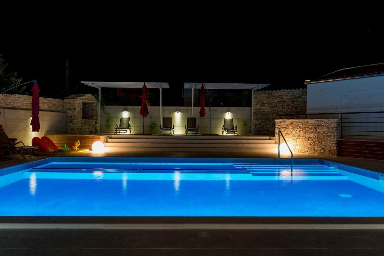 Villa Anja 2Nd Floor Peroj Exterior photo