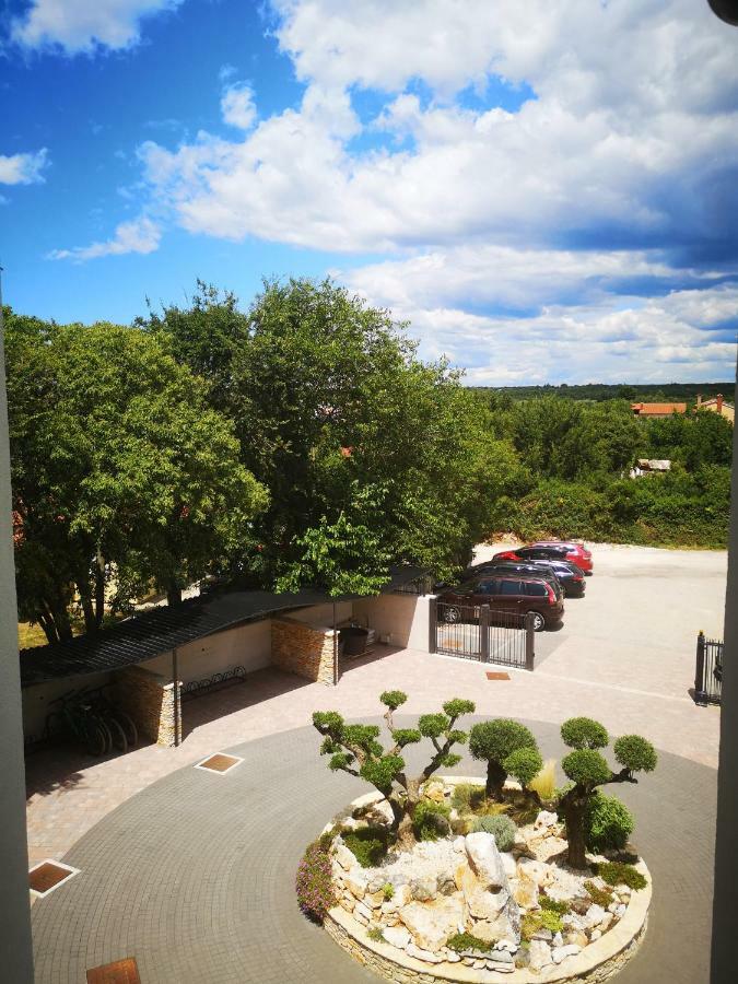 Villa Anja 2Nd Floor Peroj Exterior photo