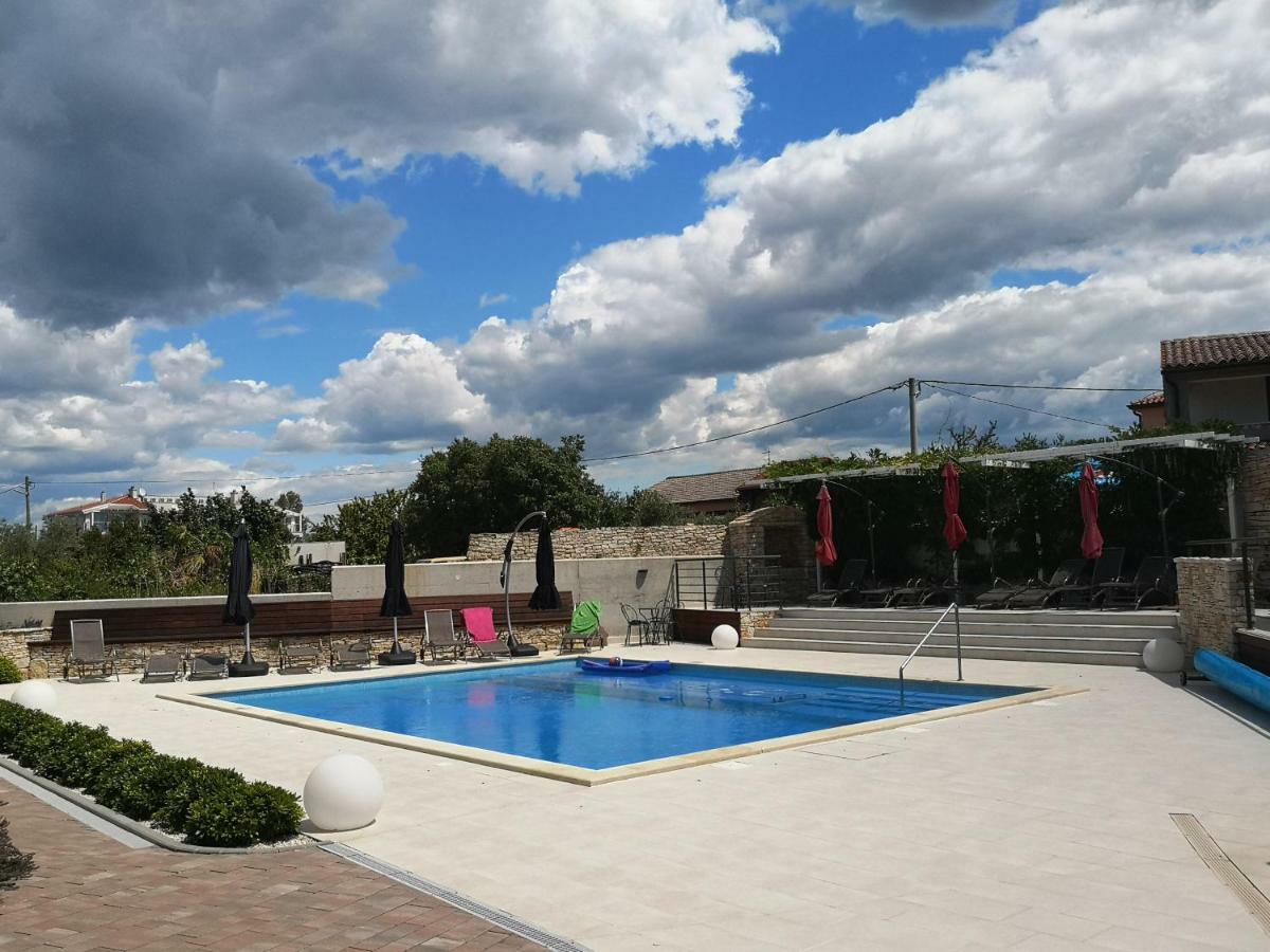Villa Anja 2Nd Floor Peroj Exterior photo